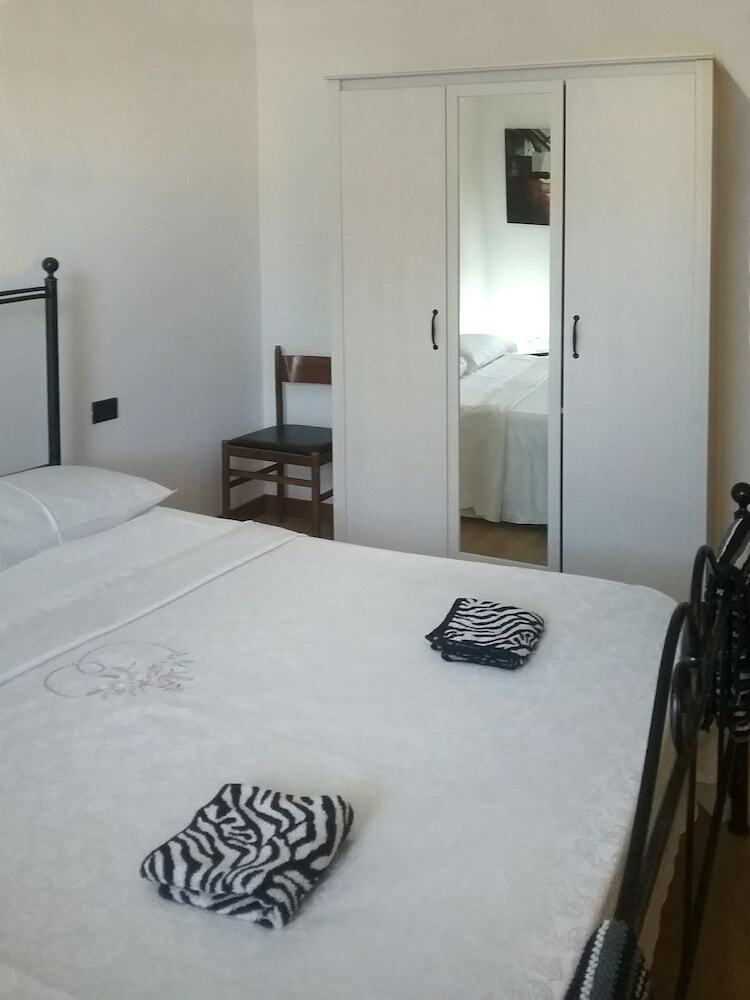 Hostal Apartment Nido Stazione