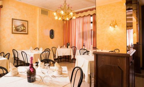 Hotel Trevi