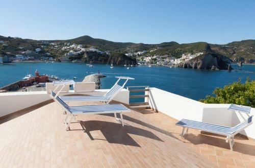 Hostal B&B La Terrazza Sul Porto