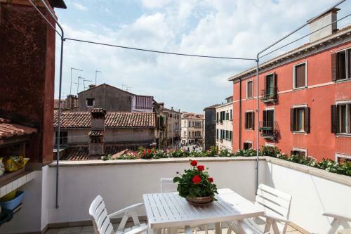 Savoia & Jolanda Apartments 2