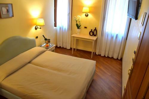 Hostal Residenza Favaro