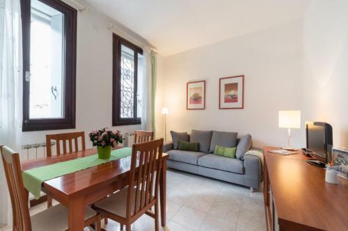 Serenissima Apartments