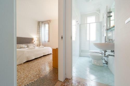 Serenissima Apartments