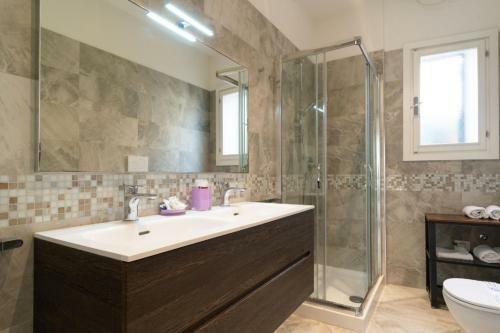 Serenissima Apartments