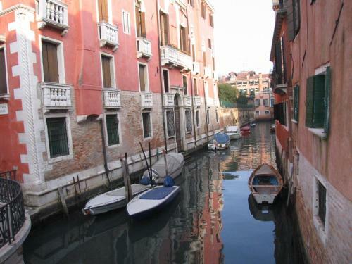 Charming Venice Apartments