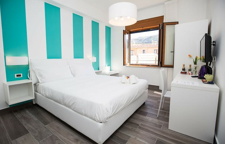 Hostal Sea Room Sorrento