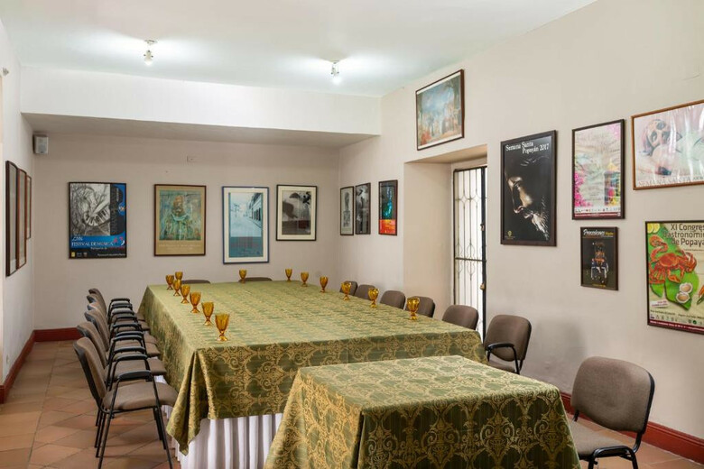 Hotel Dann Carlton Monasterio