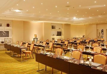 Renaissance Paris Le Parc Trocadero Hotel