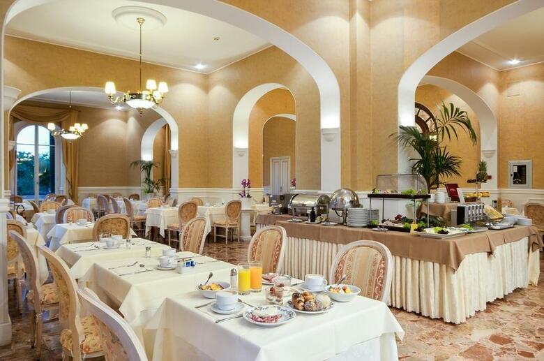 Bw Premier Collection Grand Hotel Royal