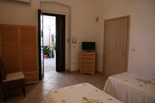 Hostal Corter� Guest House