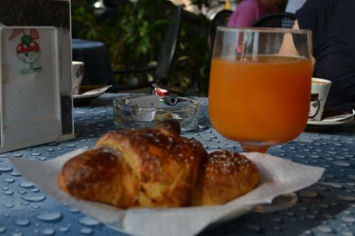 Hostal Bed& Breakfast Maredomus