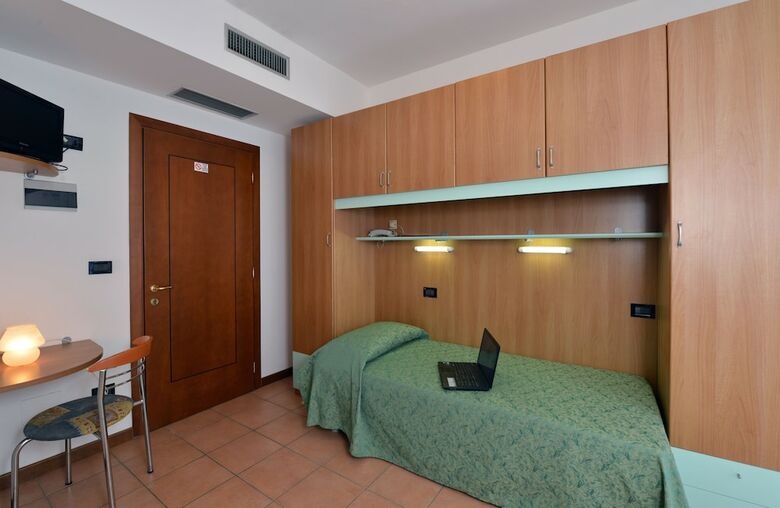 Hotel Etna