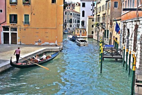 Cool Apartments Venice