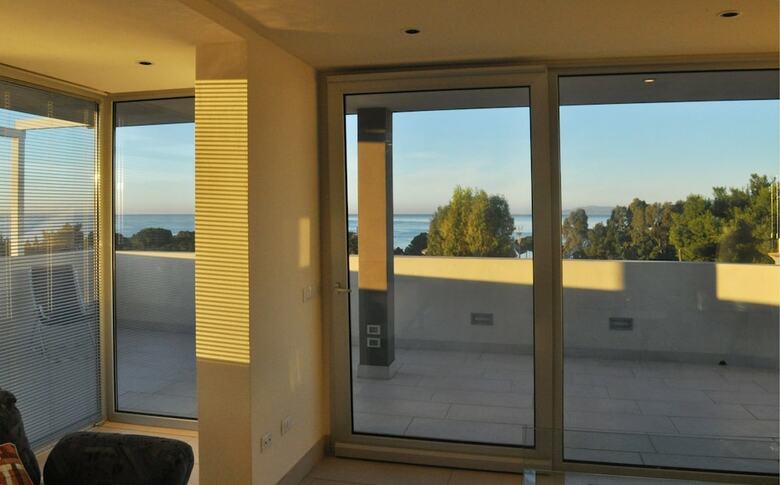Bed & Breakfast Art House Margine Rosso