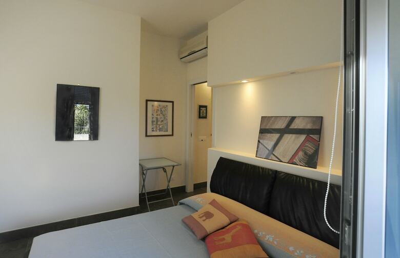 Bed & Breakfast Art House Margine Rosso
