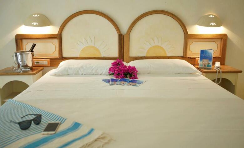 Hotel Club Esse Posada Beach Resort