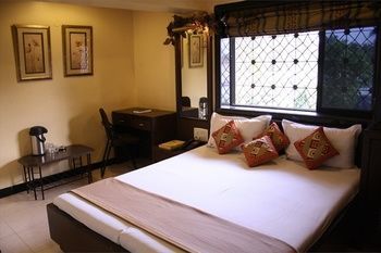 Highway Residency Hotel