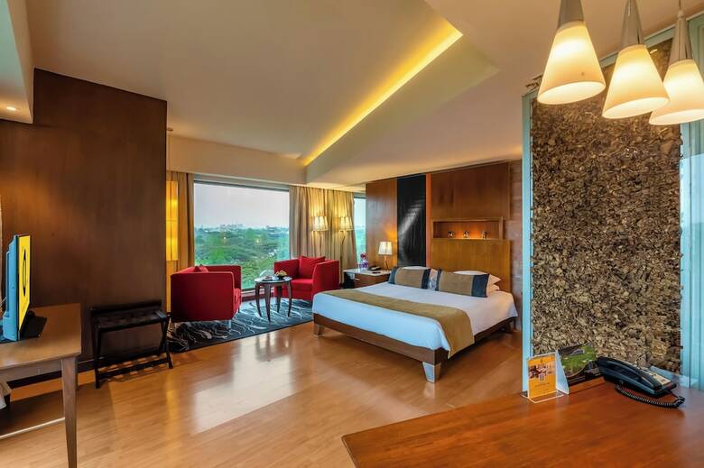 The O Hotel