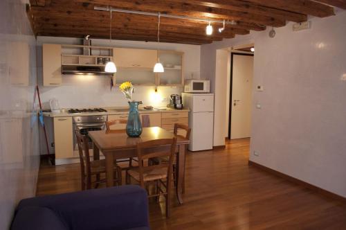 C� Dorin San Polo Apartments