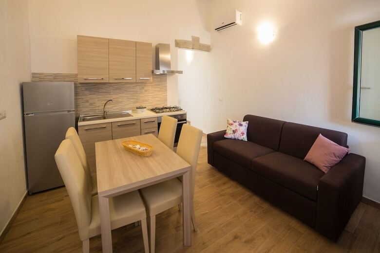 Hostal Olbia Domus Inn
