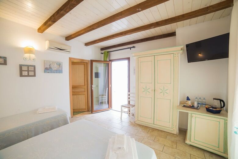 Hostal Olbia Domus Inn