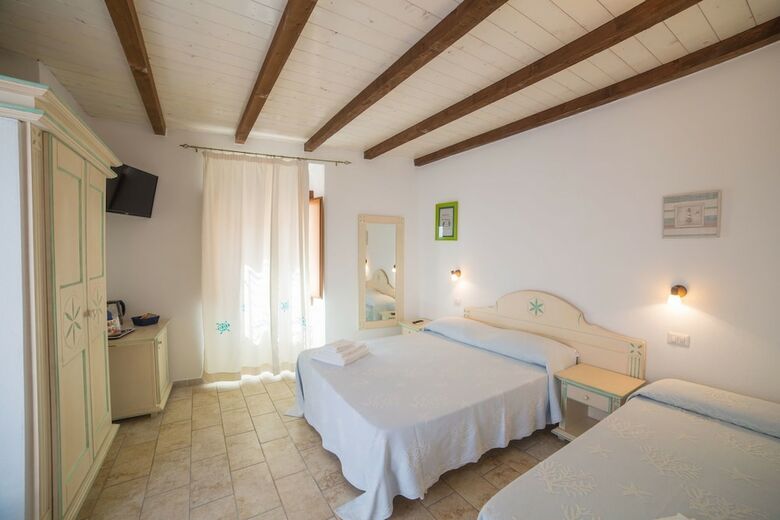 Hostal Olbia Domus Inn