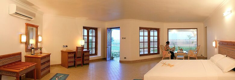 Hotel Chariot Beach Resort