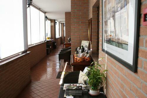 Hotel Euro House Inn Airport