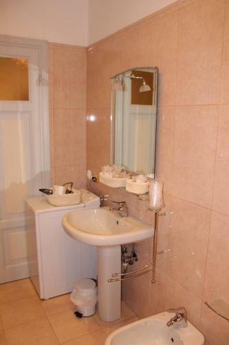 Apartamento Viaroma Suites - Florence