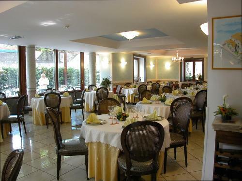 Hotel M.e.c.