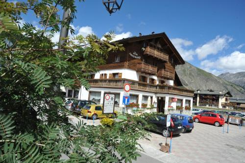 Hotel Croce Bianca
