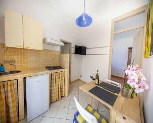 Hostal Albachiara Apartments
