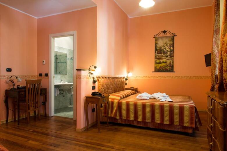Hotel Belle Epoque