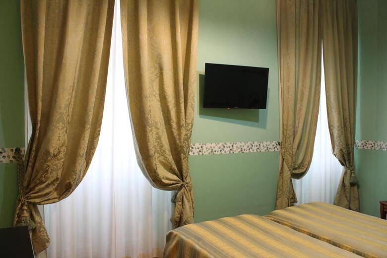Hotel Belle Epoque