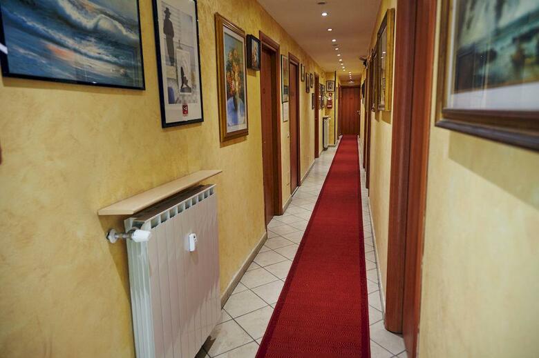 Hotel Arco Romana