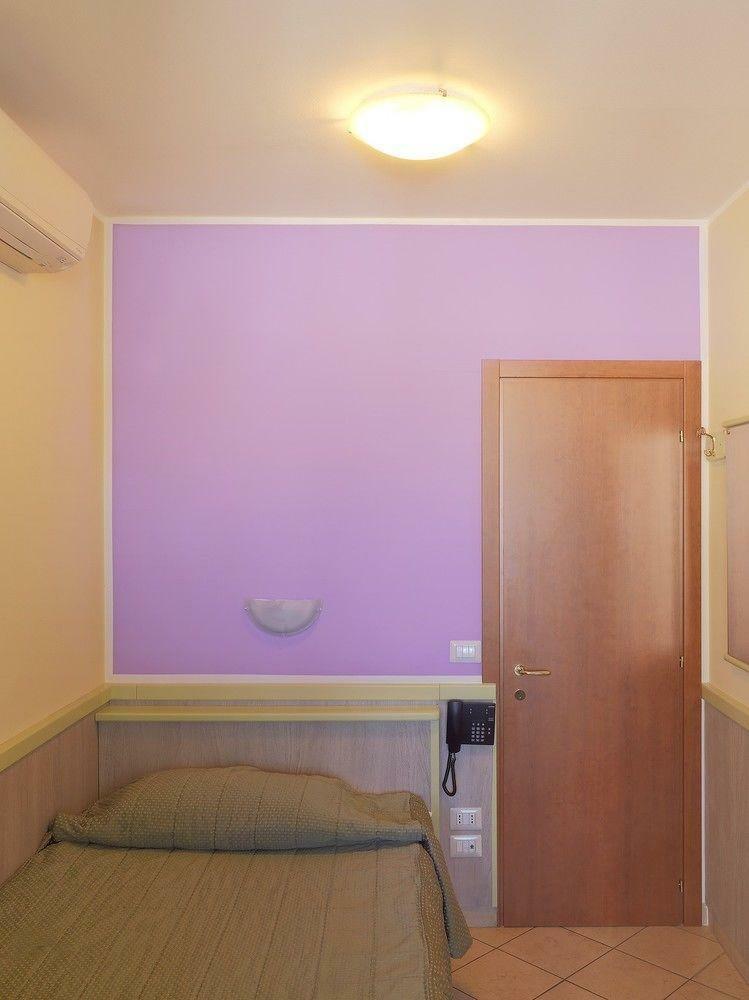 Hotel Arco Romana