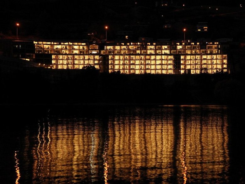 Rees Hotel & Luxury Apartments