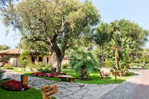 Hotel Happy Village