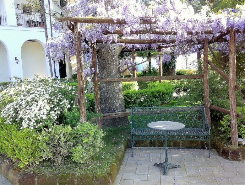 Hostal Relais La Rupe