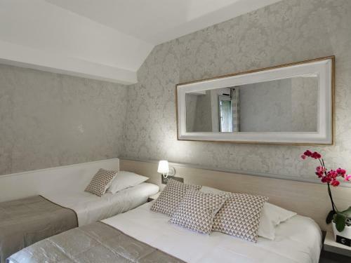 Hotel H�tel Le Chantereigne