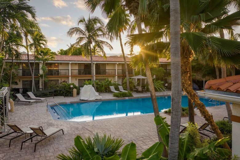 Hotel Courtyard By Marriott Key West Waterfront