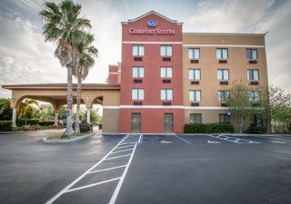 Hotel Comfort Suites