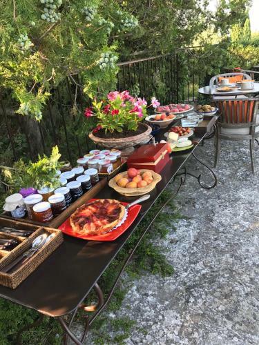 Bed & Breakfast La Borie En Provence