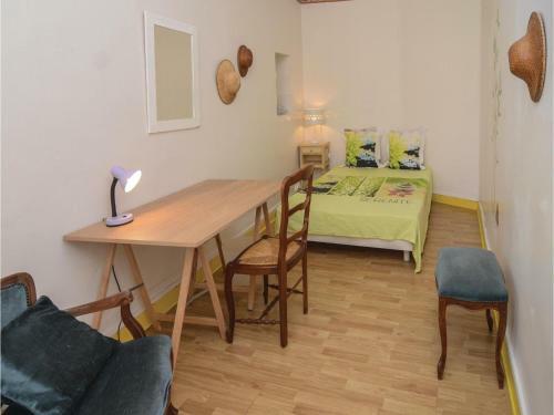 Two-bedroom Apartment In Avignon