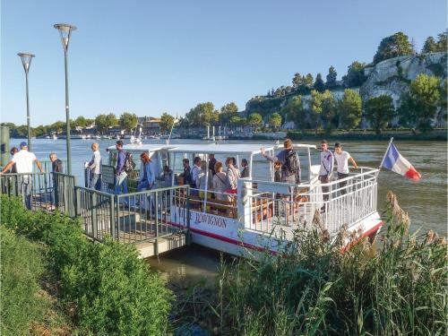 Two-bedroom Apartment In Avignon