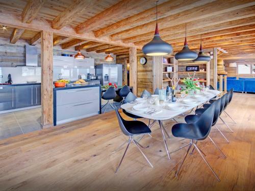 Chalet Snow Chic