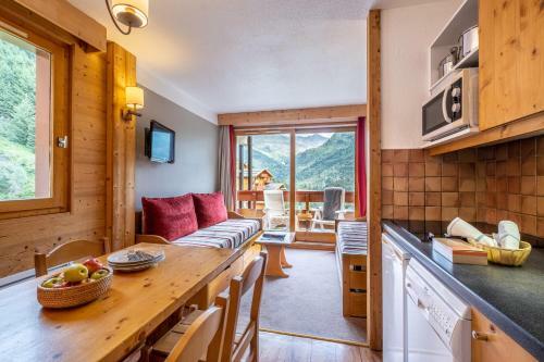 Hotel P.v. Les Sentiers Du Tueda