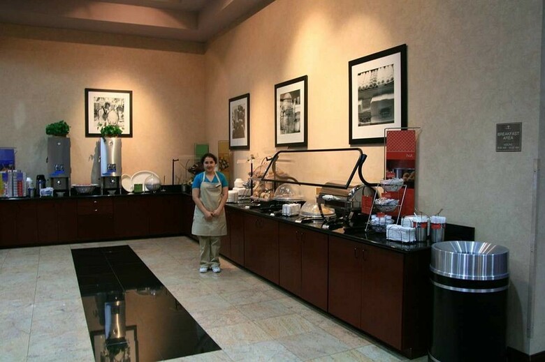 Hotel Ramada By Wyndham Orlando Florida Mall