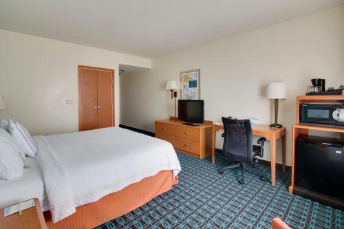 Hotel Fairfield Inn And Suites