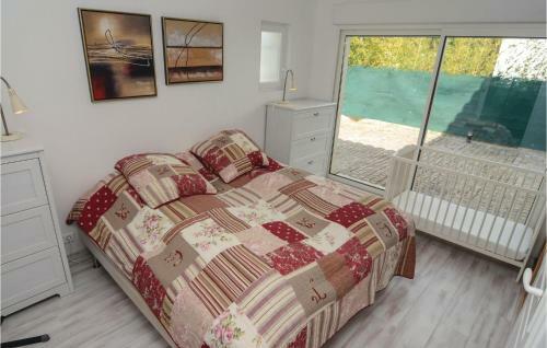Four-bedroom Holiday Home In Aigues-mortes